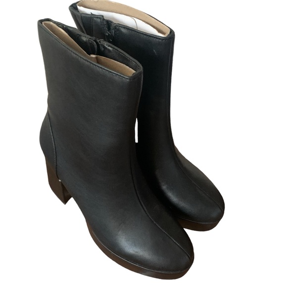 Womens A New Day Black Platform Boots for fall - Picture 4 of 4